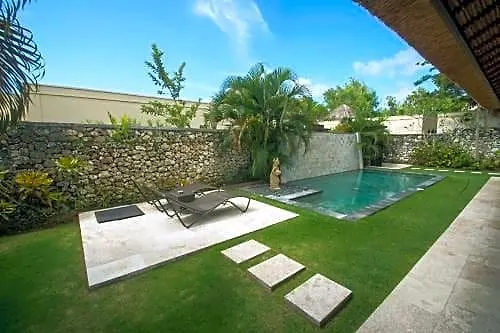 Hillstone Bali ウルワツ